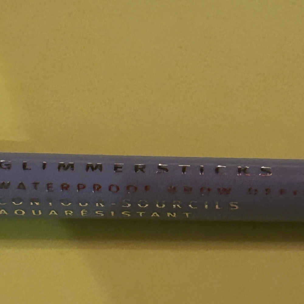 Avon Glimmersticks Waterproof Brow Definer.  Tawny